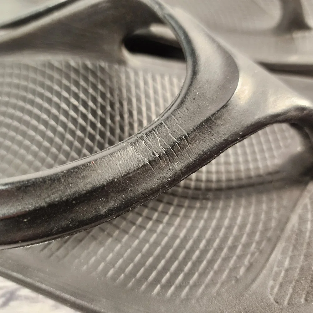 OOFOS OOriginal Recovery Sandals Womens 6 Black Thong Flip Flops